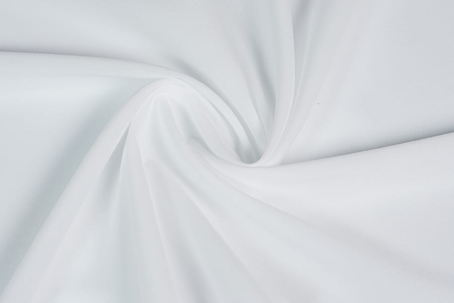 Gul-resistent polyester-smeltbar interlining